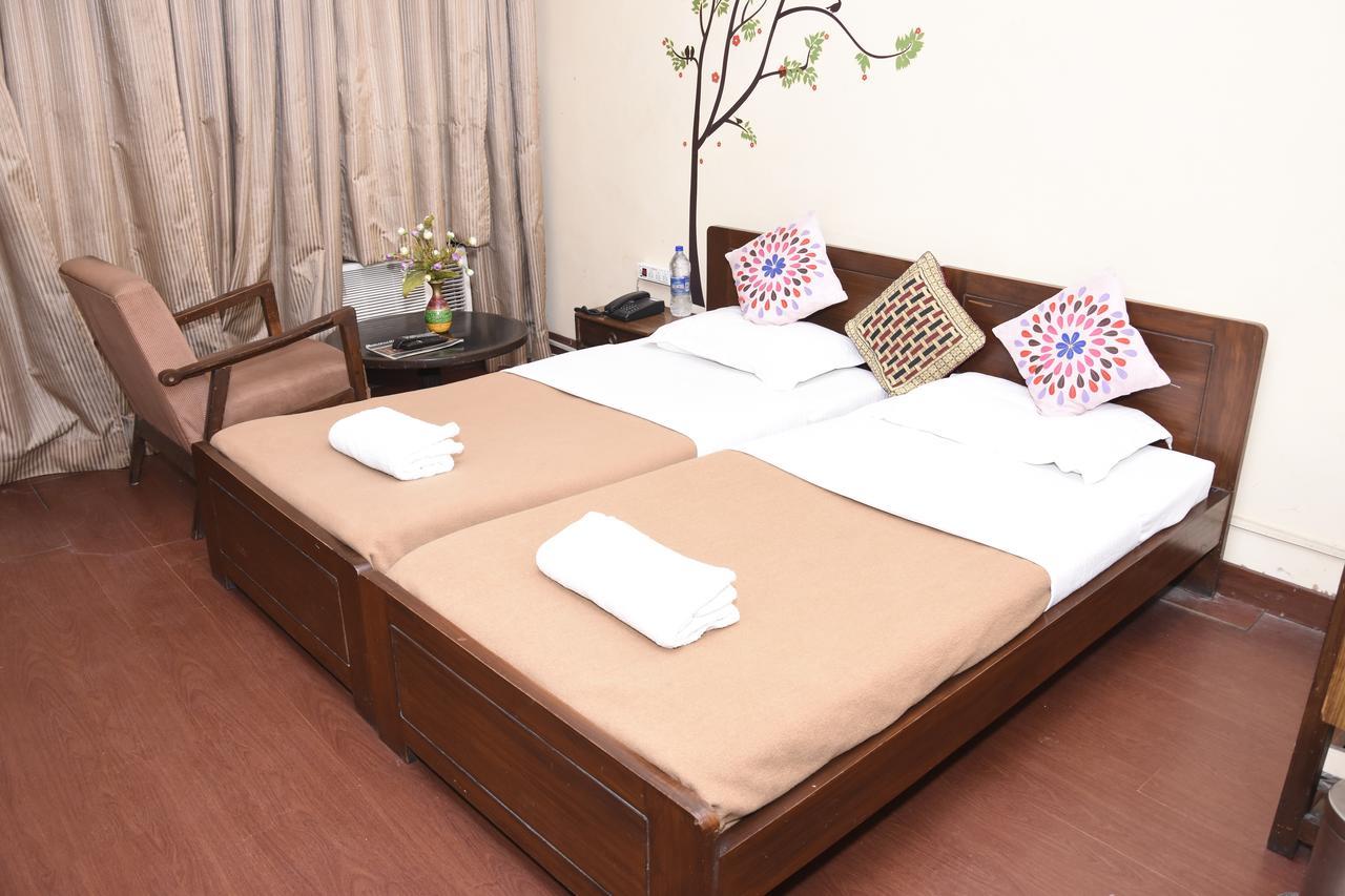 Modipur Hotel Rāmpur Exteriér fotografie